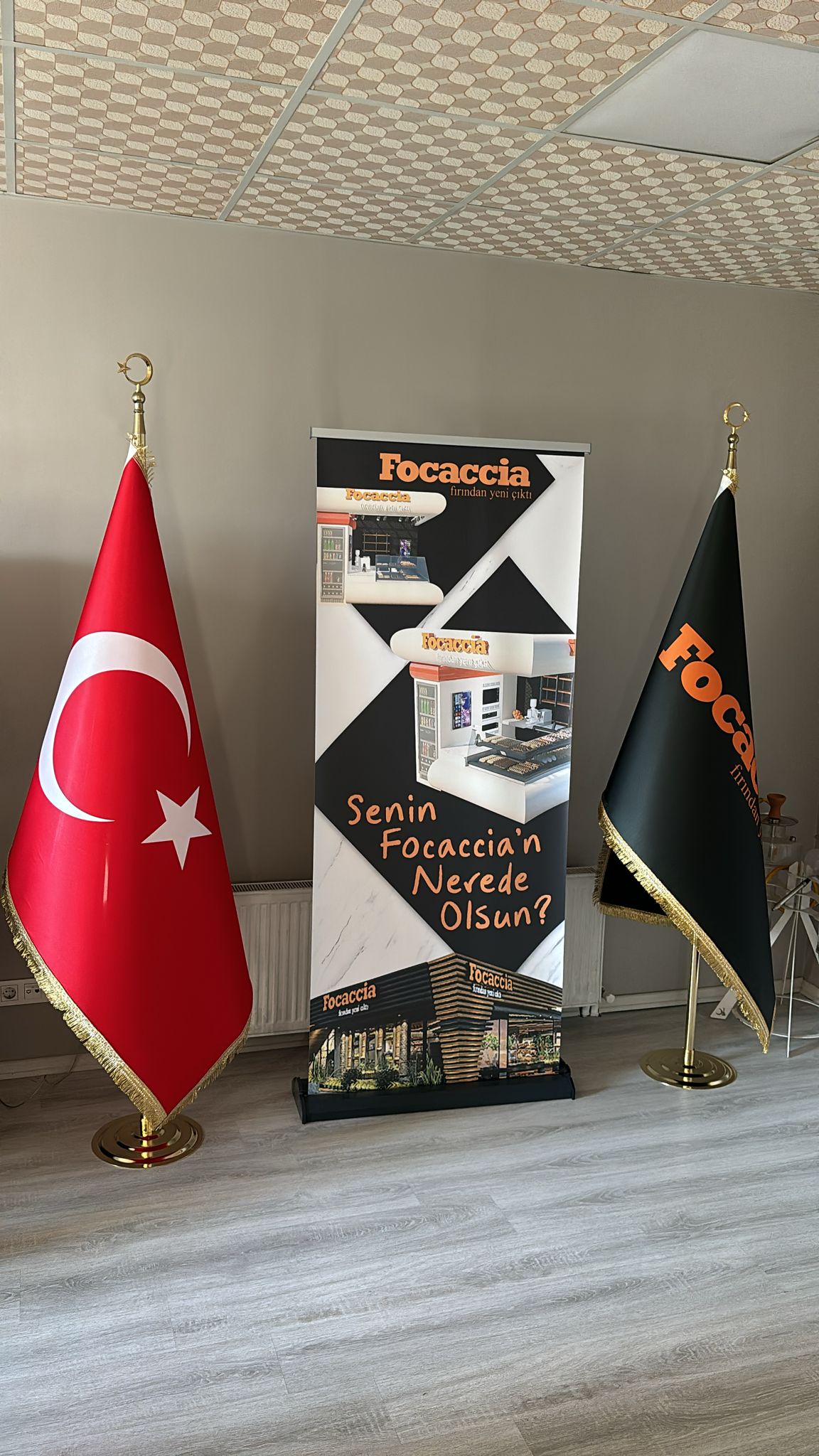 Makam bayrağı gold