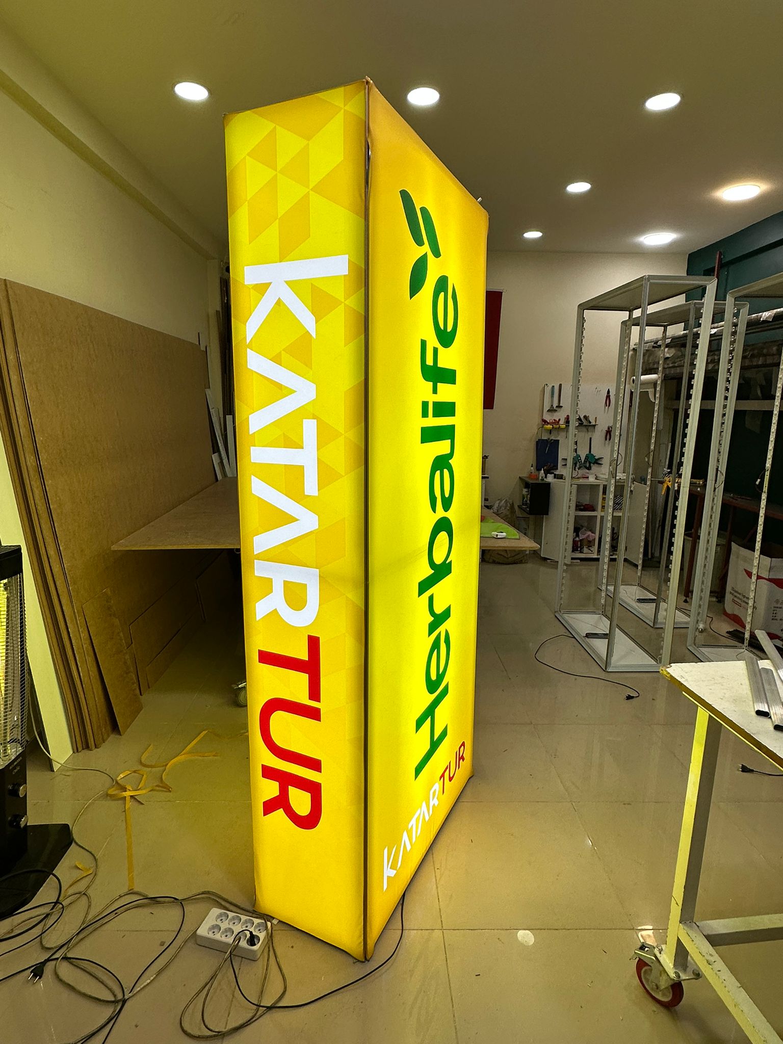 Küp Lightbox 40×100×200cm